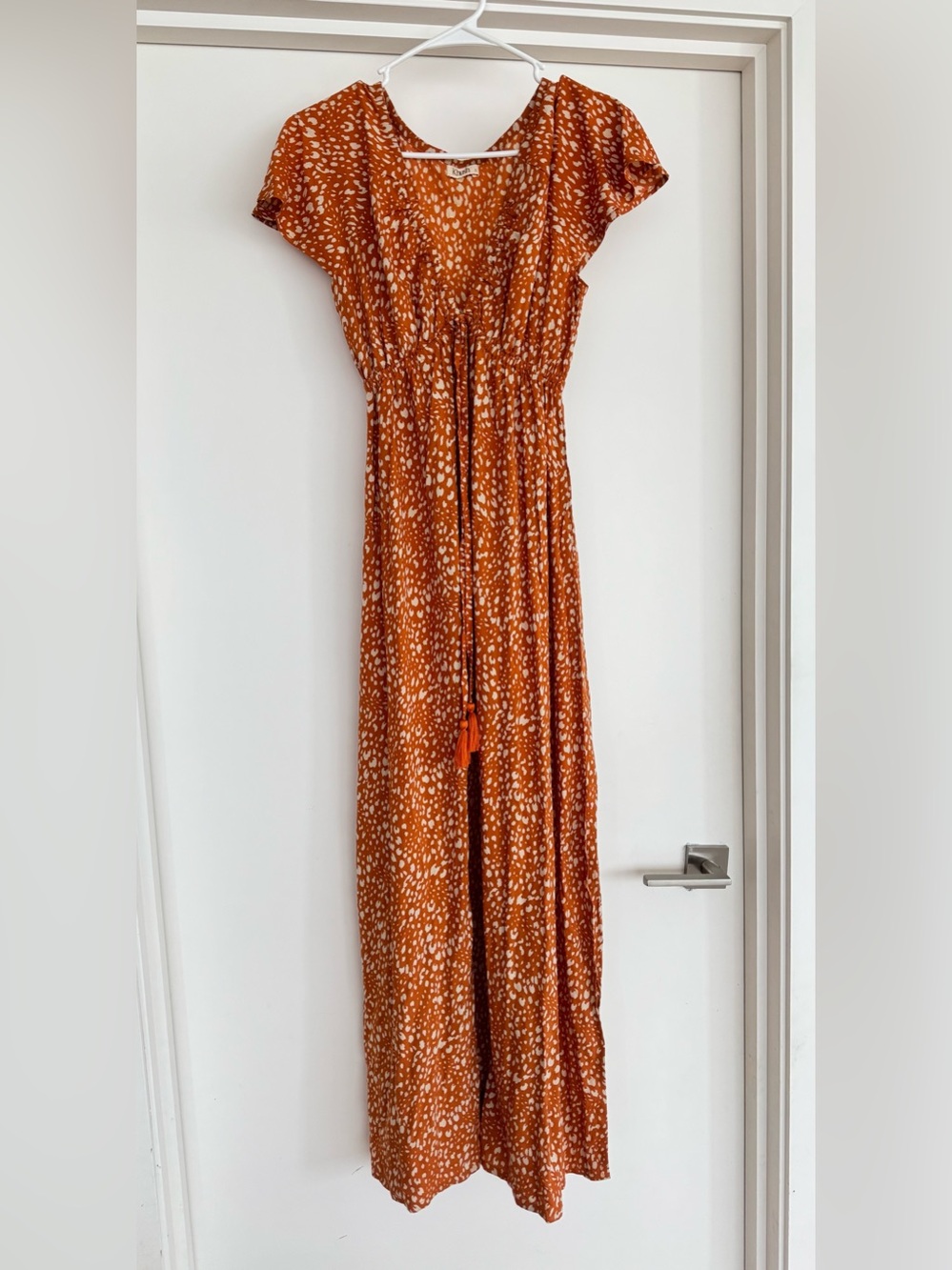 Like new Khush orange women’s deep v dress sz S